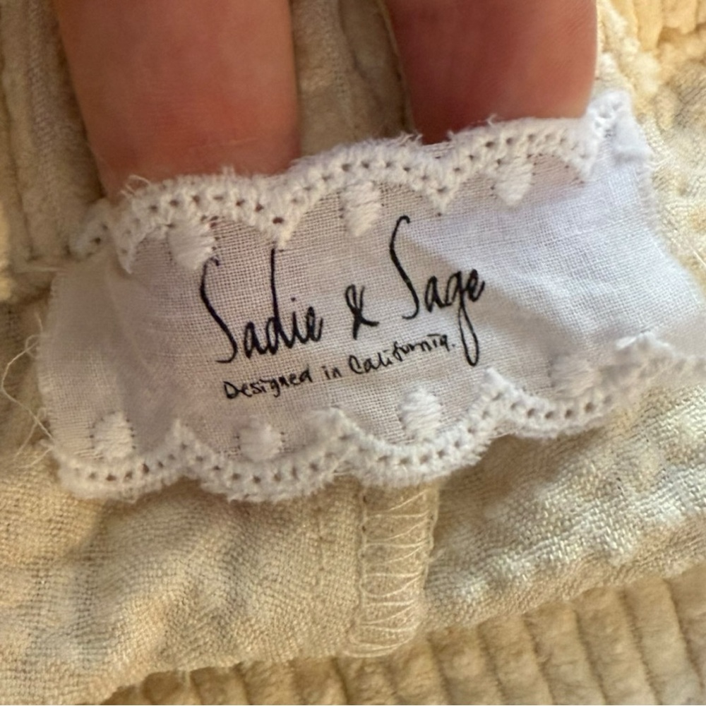 Sadie & Sage Cream Textured Shorts NWT Size M California Boutique - Picture 4 of 8